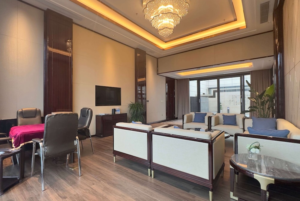 Wyndham Grand Tongren Downtown Hotel 49/56