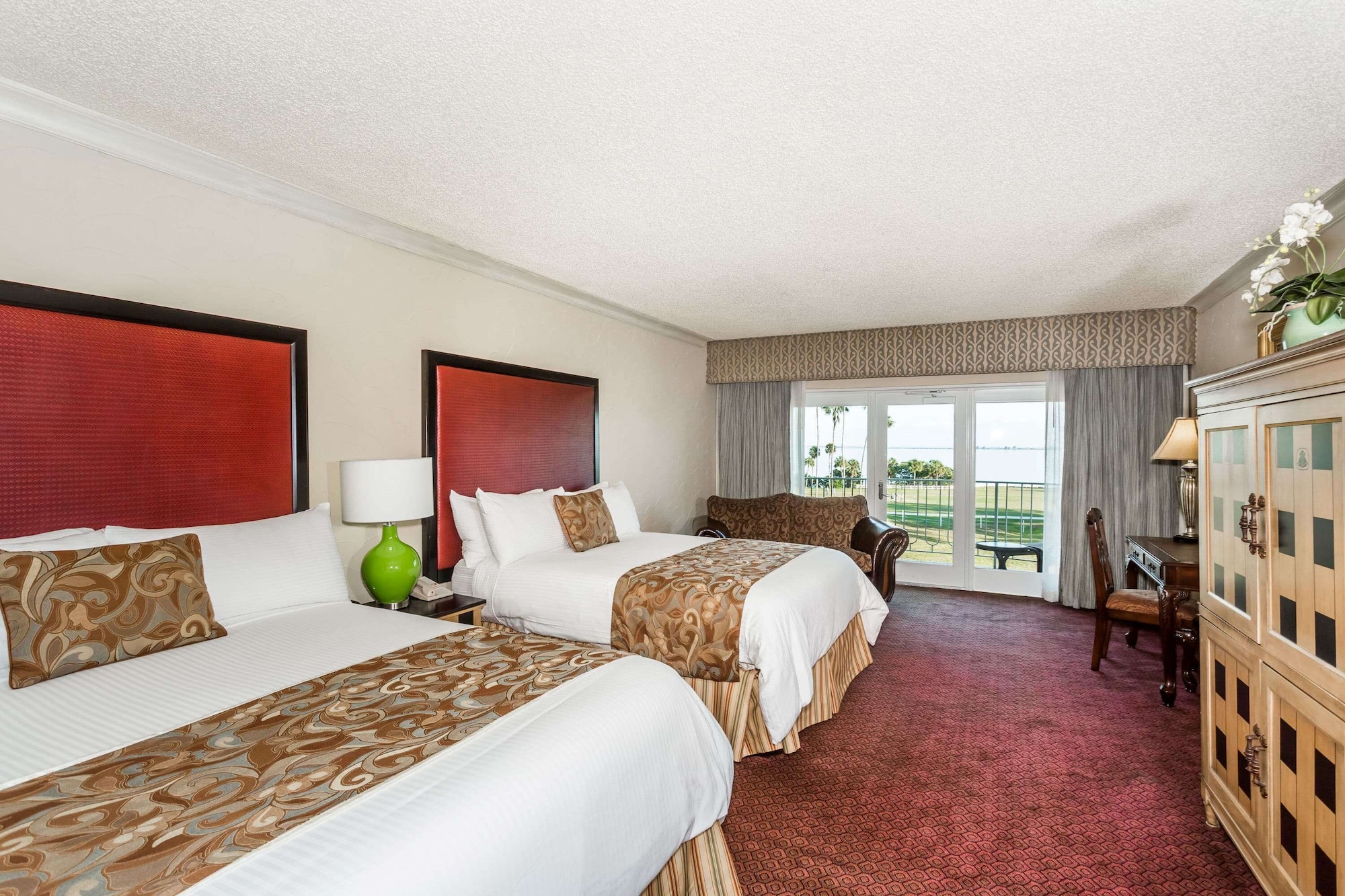 Superior, 2 Queen Beds, Bay View, Balcony