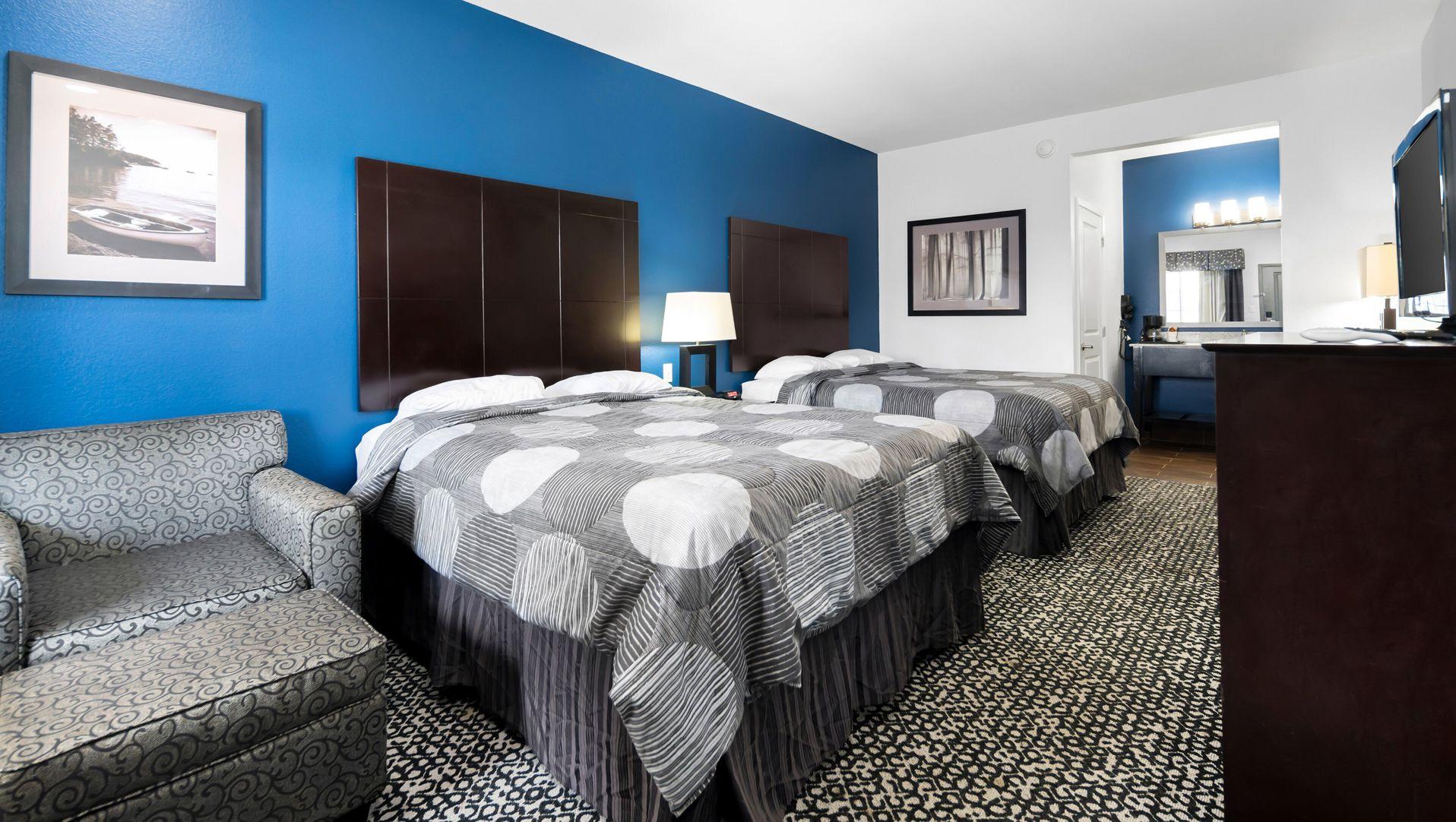 Deluxe, Multiple Beds
