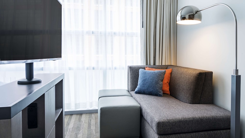 HYATT HOUSE WASHINGTON DC / THE WHARF 36/64