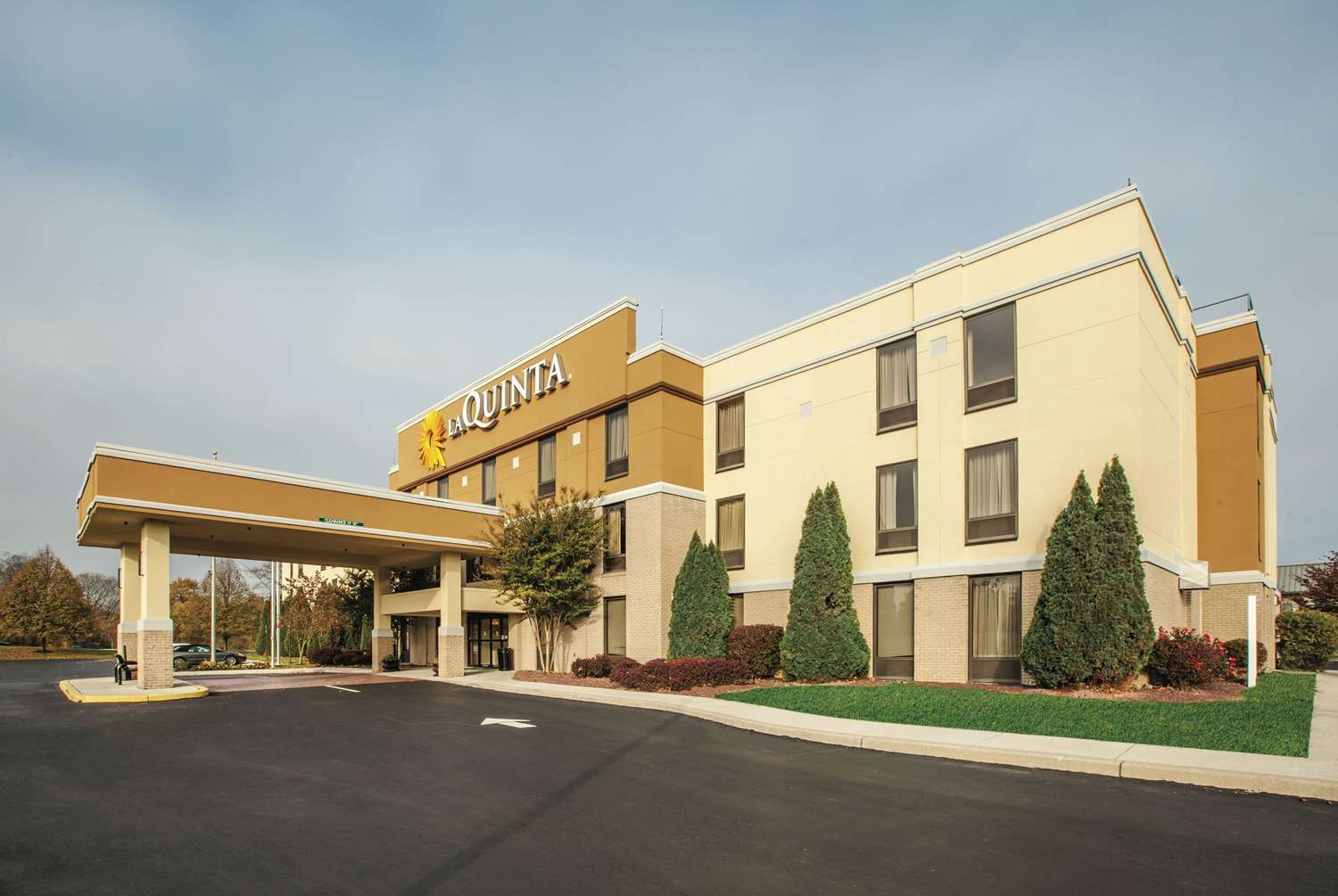 La Quinta Inn & Suites by Wyndham Mechanicsburg - Harrisburg 45/46