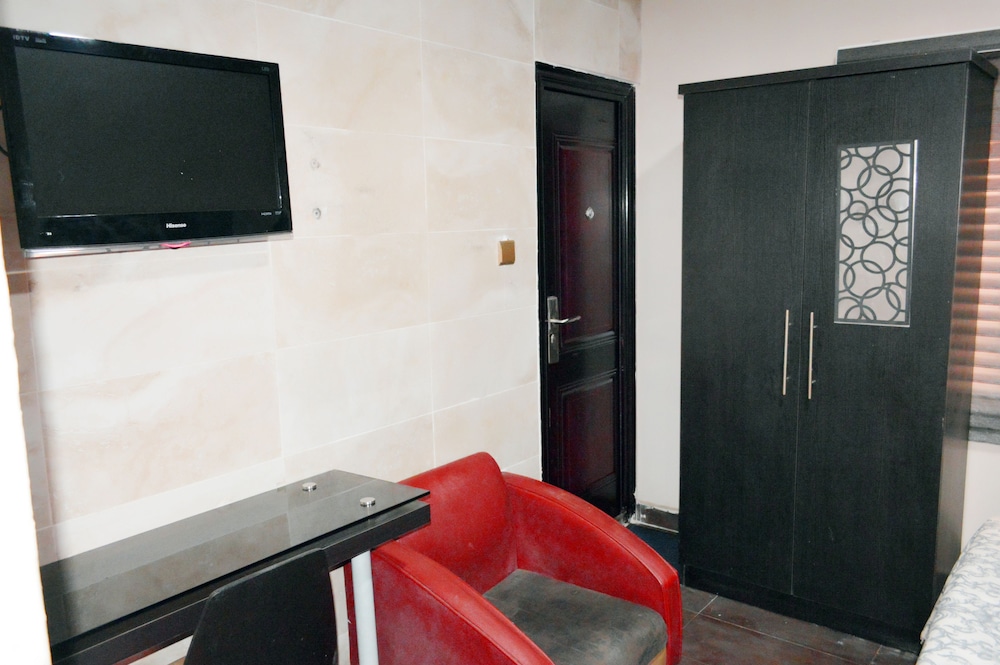 Inglesias Suites 21/25