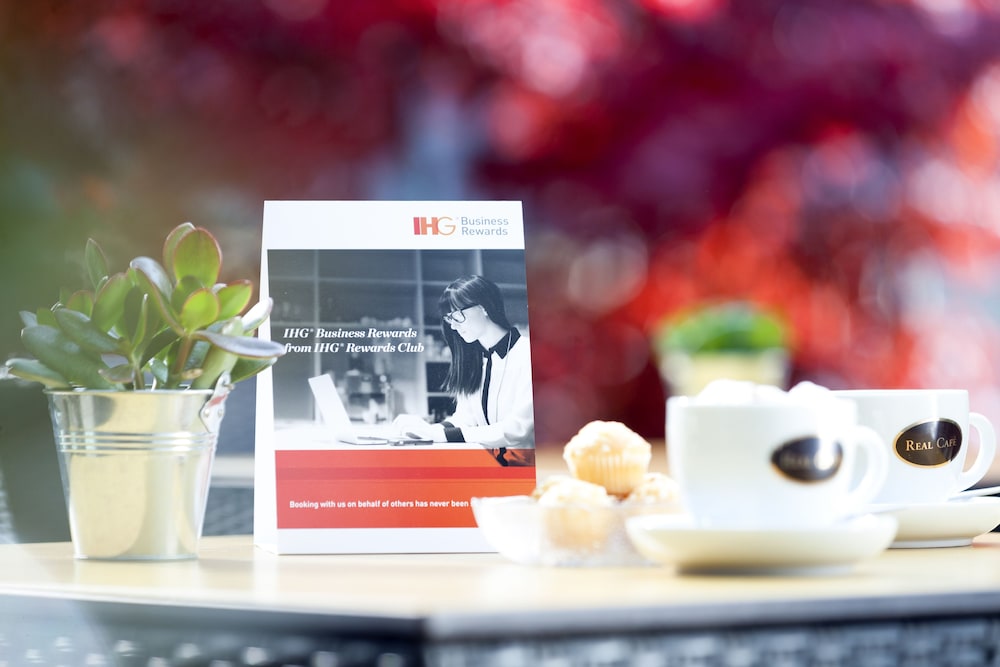 HOLIDAY INN EXPRESS ZURICH AIRPORT 38/80