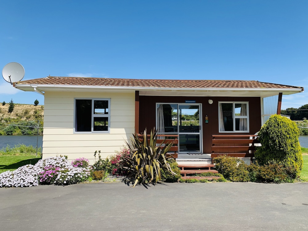 Whanganui River Top 10 Holiday Park 1/50