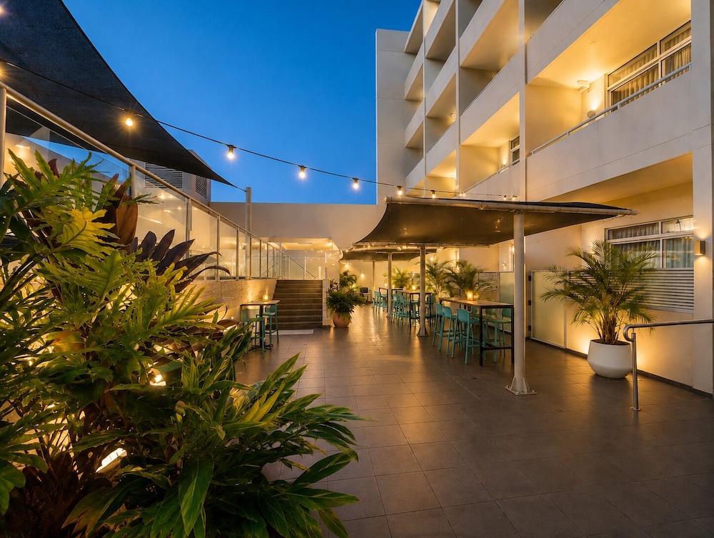 Mercure Centro Port Macquarie 65/68
