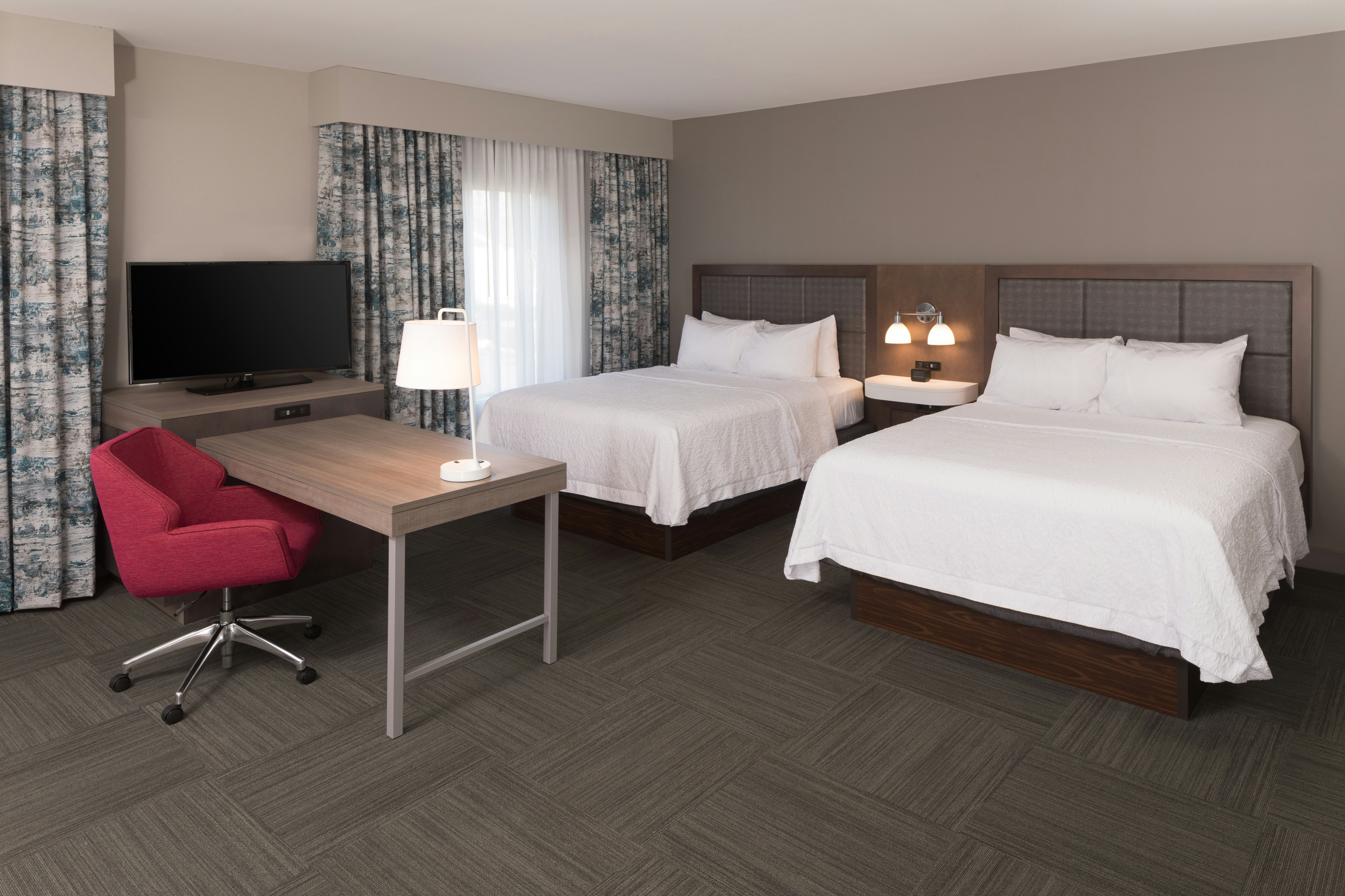 suite, 2 queen beds, accessible