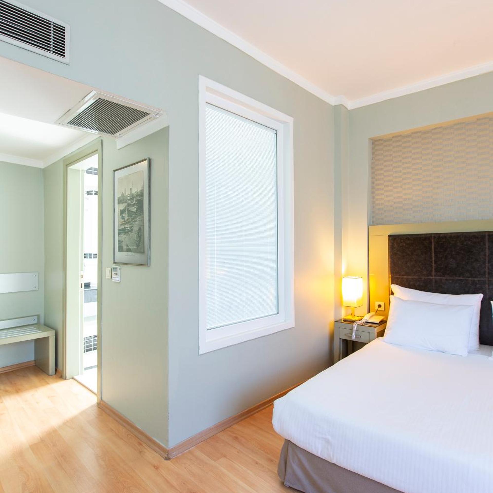 Room, Single
