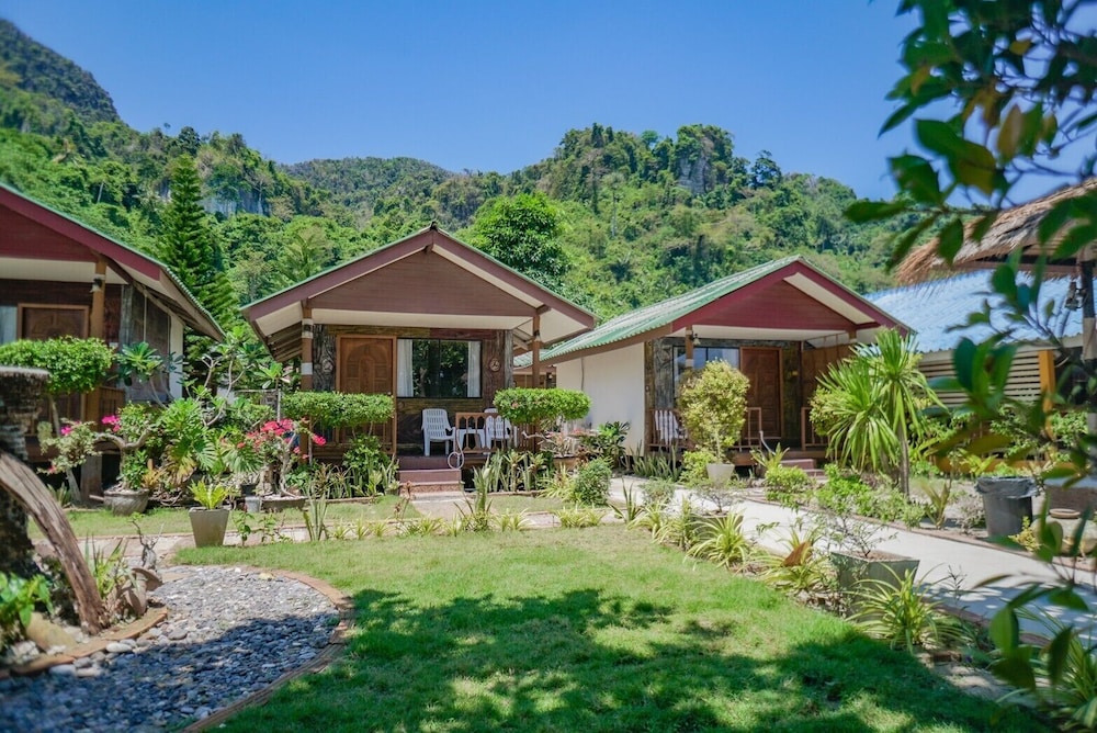 Phi Phi Nice Beach Resort 42/50