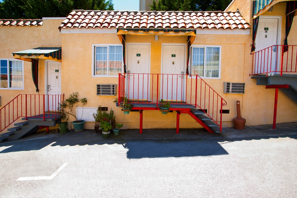 Alpine Inn And Suites 5/42