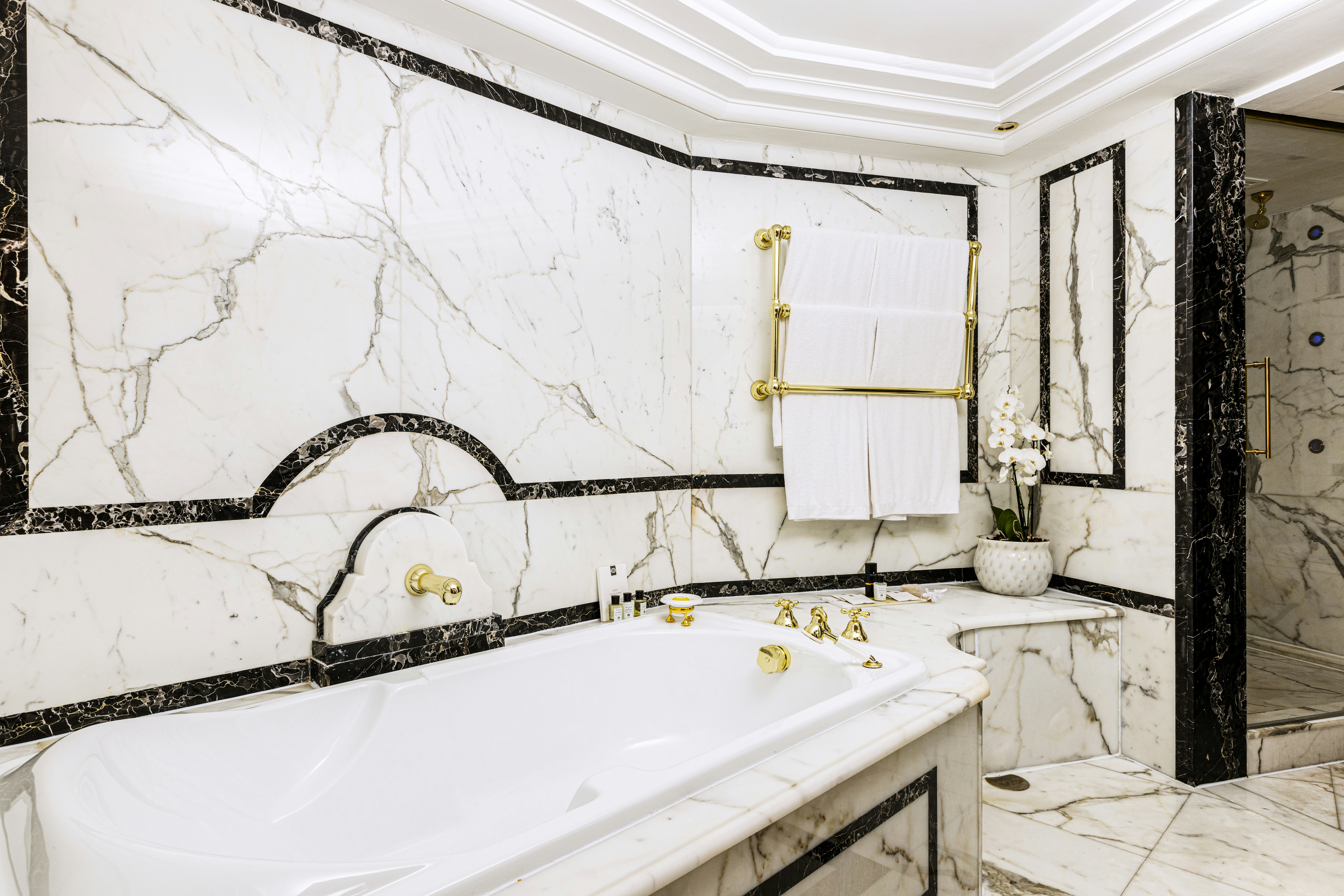 SUITE, ALCOVE