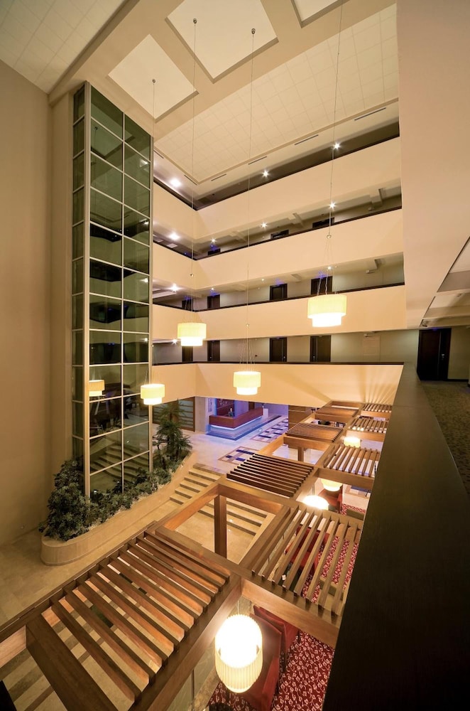 MOM Hotel 10/22