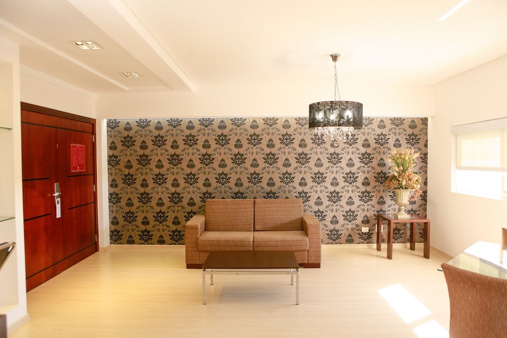 GoldMen Hotel 28/49