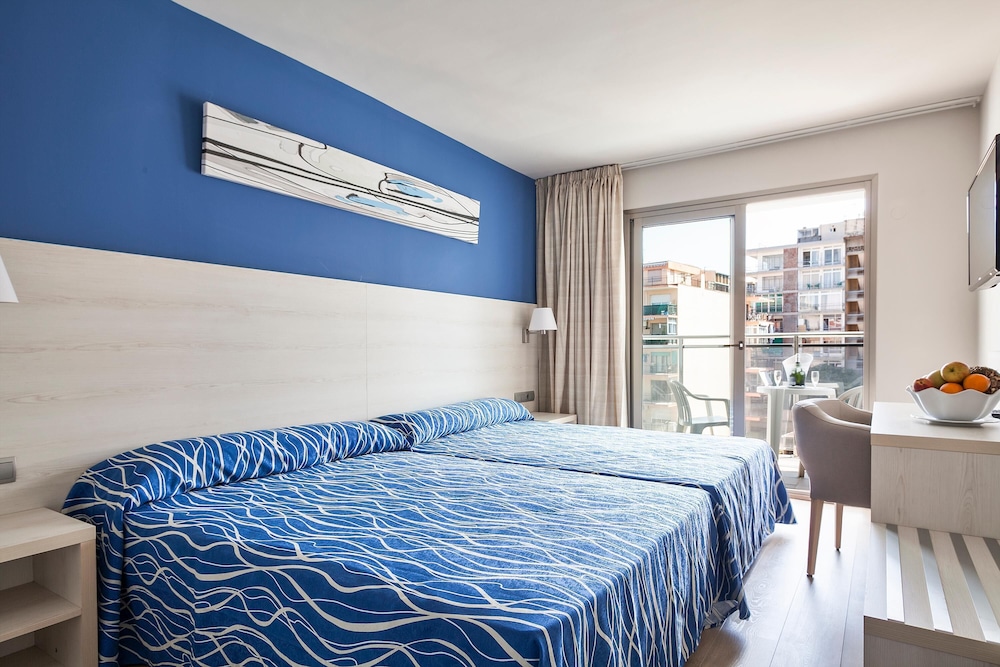 ROOM, SINGLE, DOUBLE BED