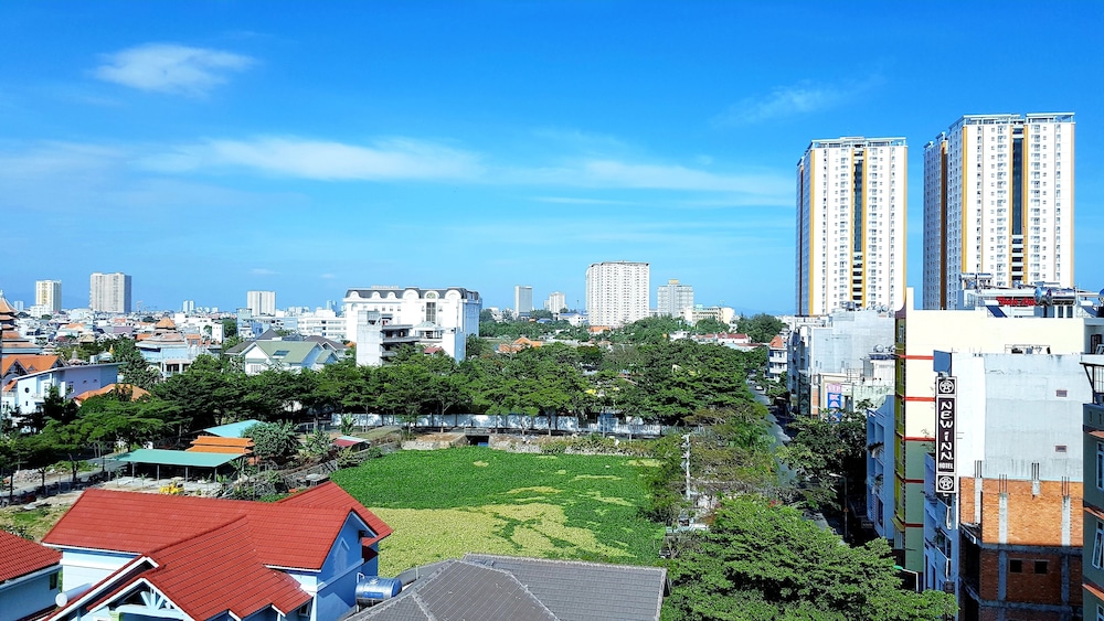 Queen Garden Hotel 46/65