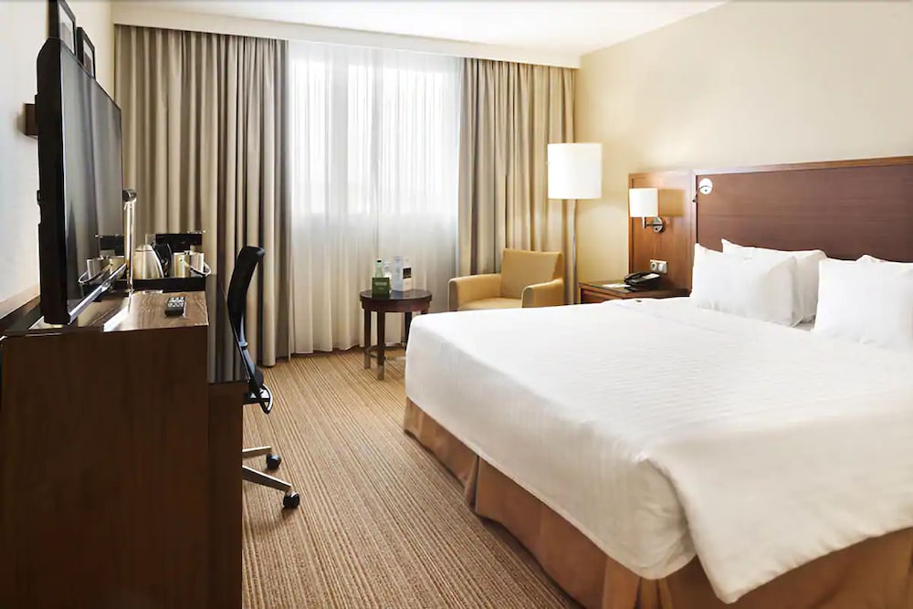 COURTYARD BY MARRIOTT TOULOUSE AIRPORT 9/37