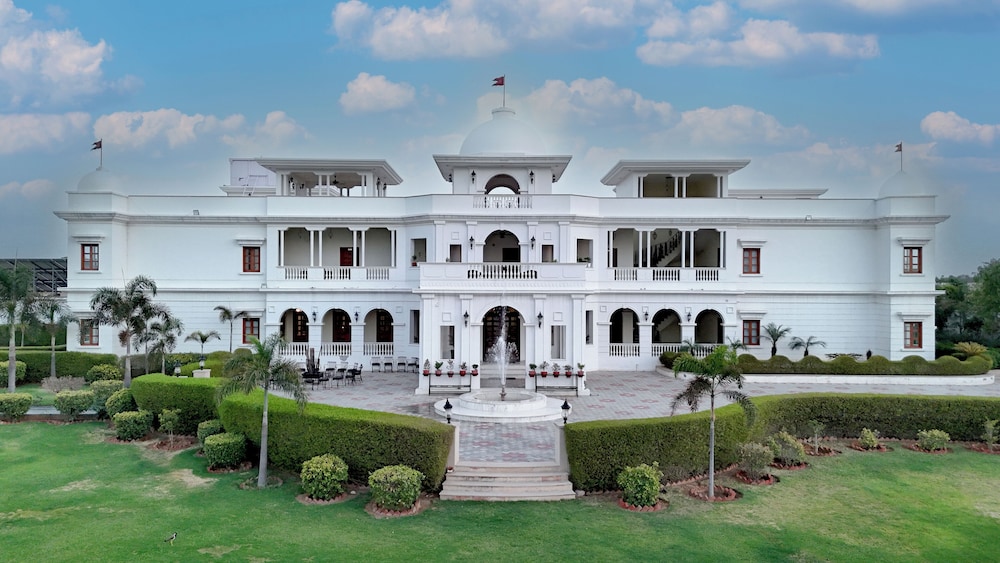Umaid Farm Resort A Legacy Vintage Stay In Jaipur 9/50