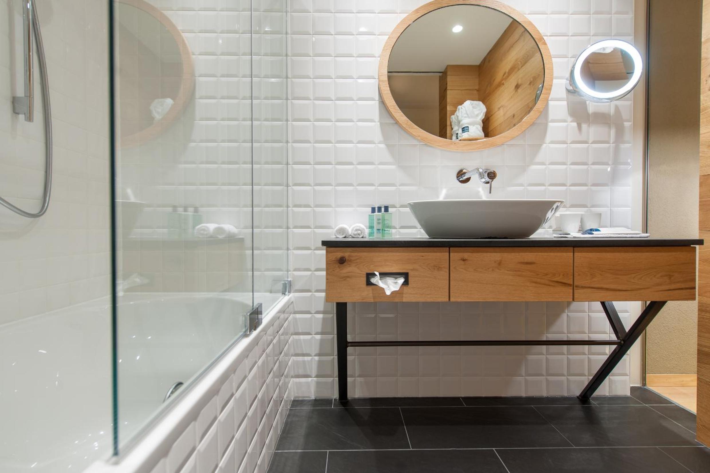 غرفة بسرير مزدوج، Aqua Dome Therme 6/6