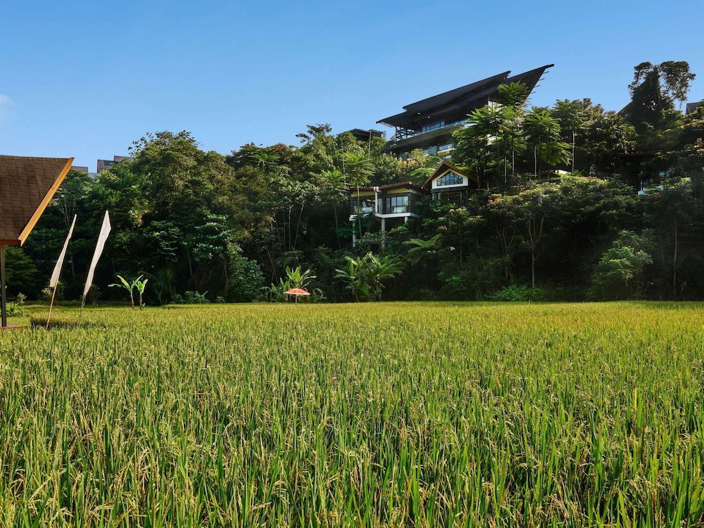 Pullman Ciawi Vimala Hills Resort Spa and Convention 71/76