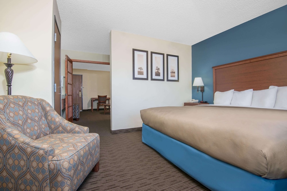 AmericInn by Wyndham Windsor Ft. Collins 12/62