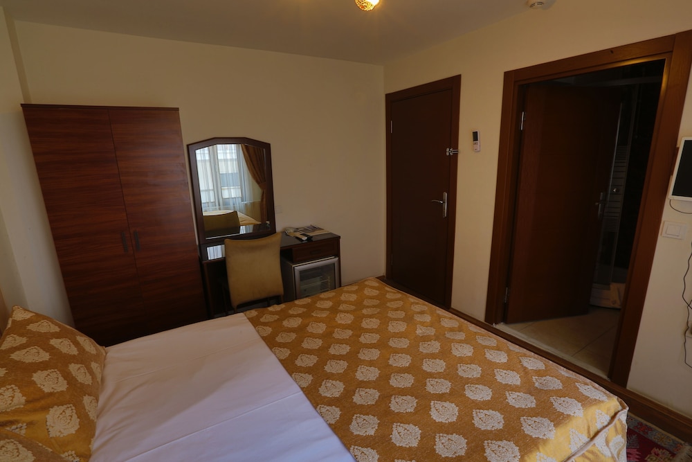 Hotel Ankatra 39/70