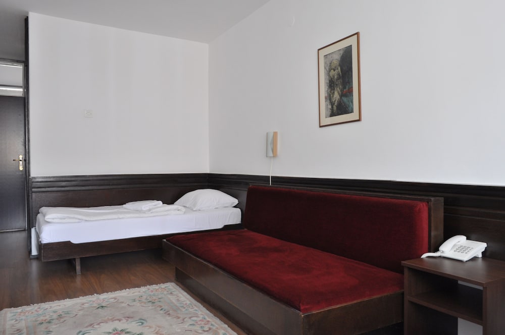 Hotel Komovi 16/50