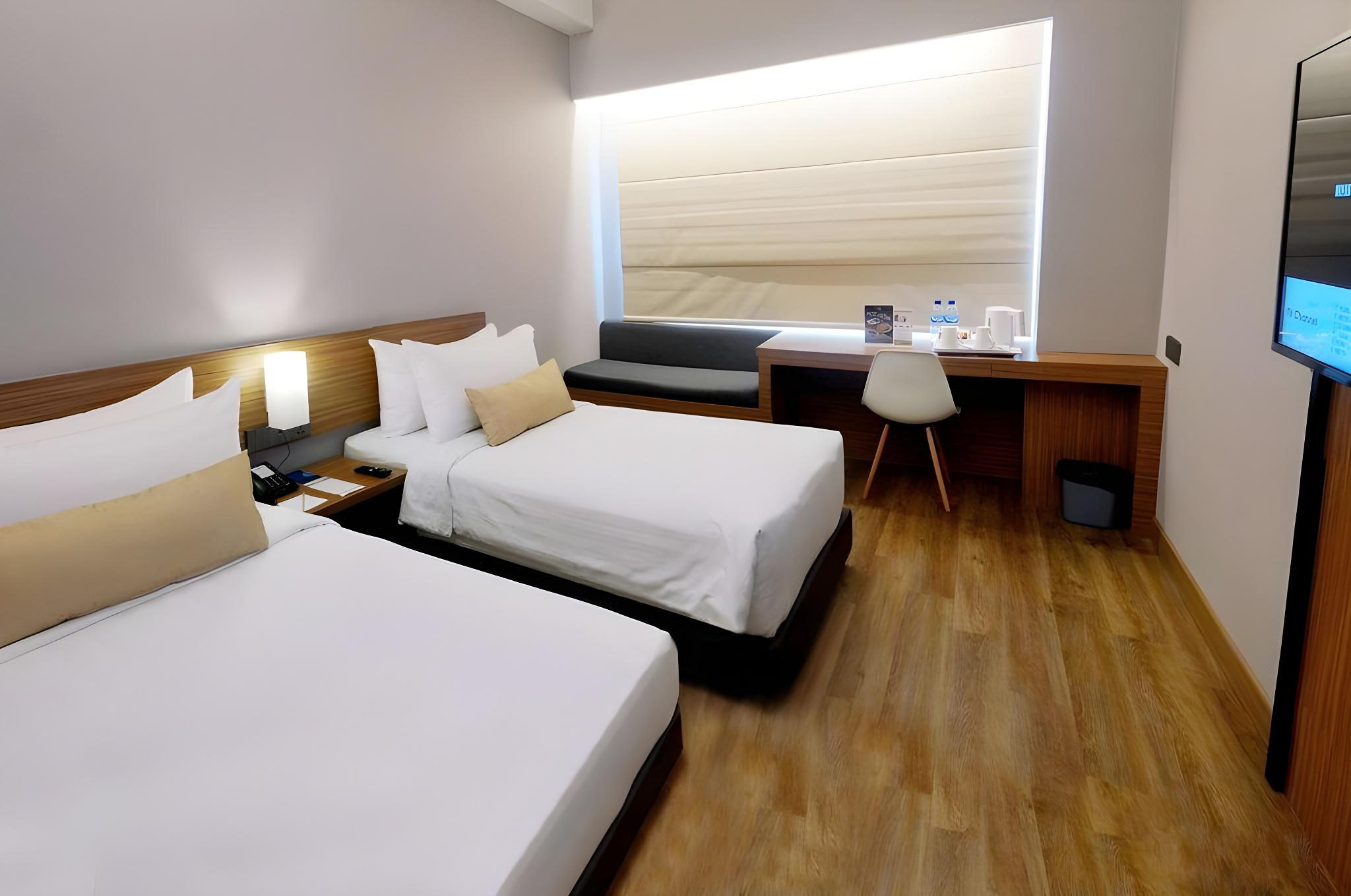 Deluxe, Twin Beds, Zuri Wing