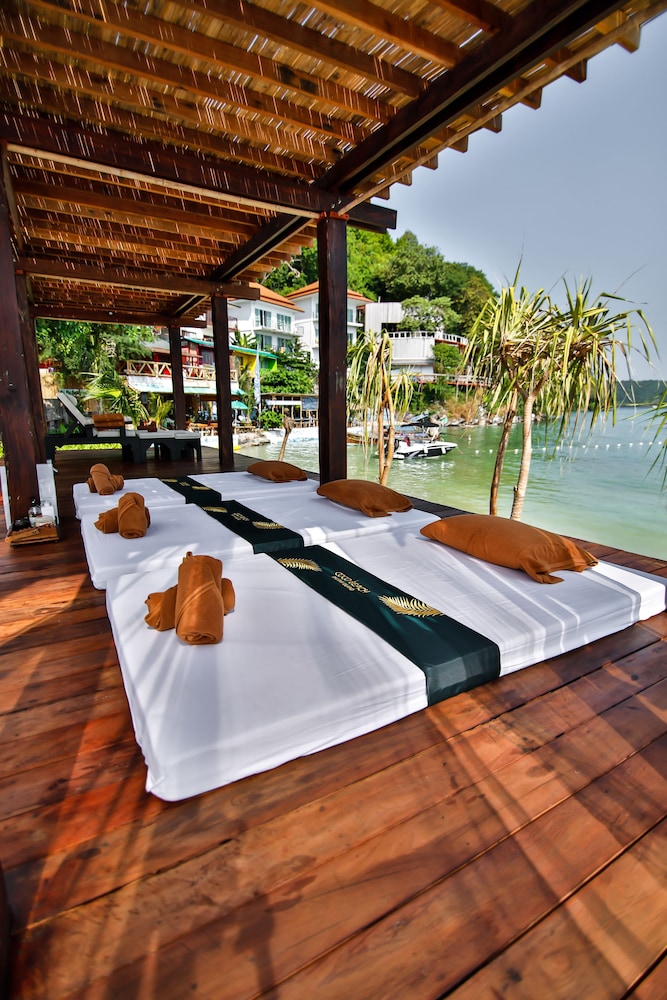 PhiPhi CoCo Beach Resort 18/50