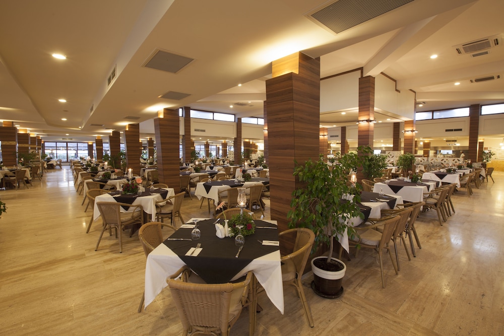 Club Hotel Turan Prince World 37/50