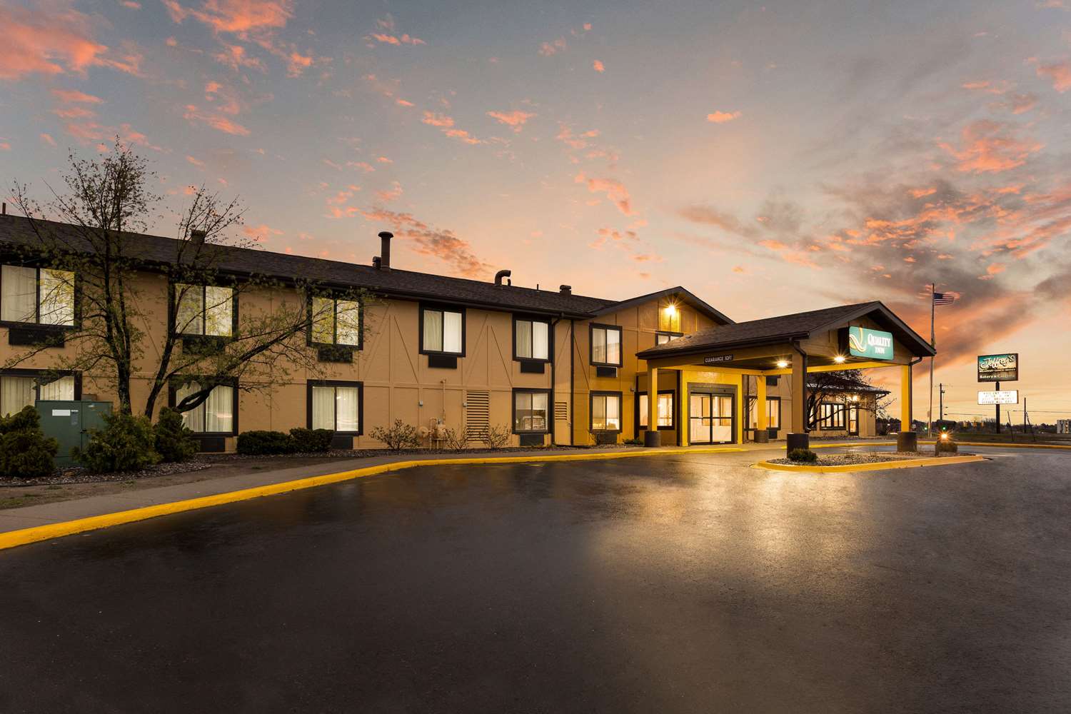 Quality Inn Marquette 3/12