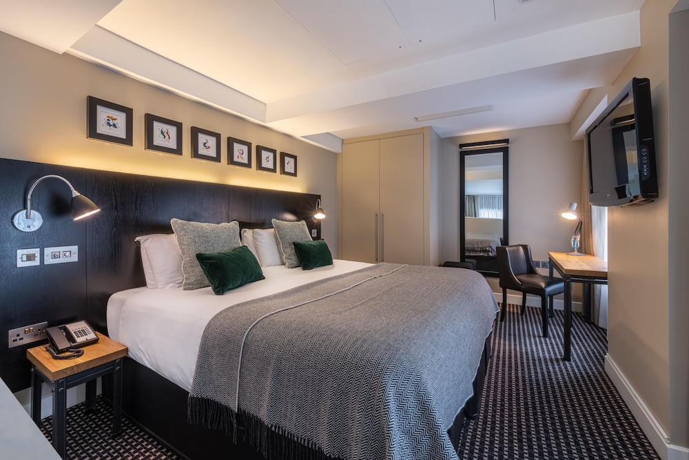 Junior Suite, Multiple Beds
