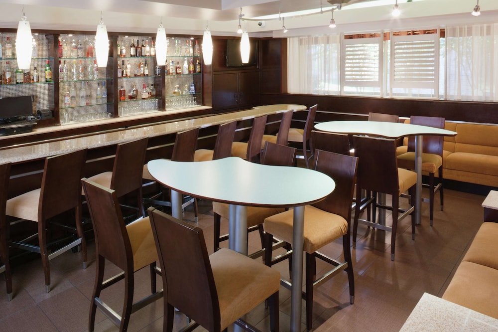 Doubletree By Hilton Hotel Jackson 43/53