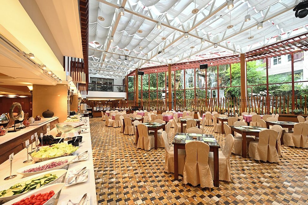 Alishan House 35/50