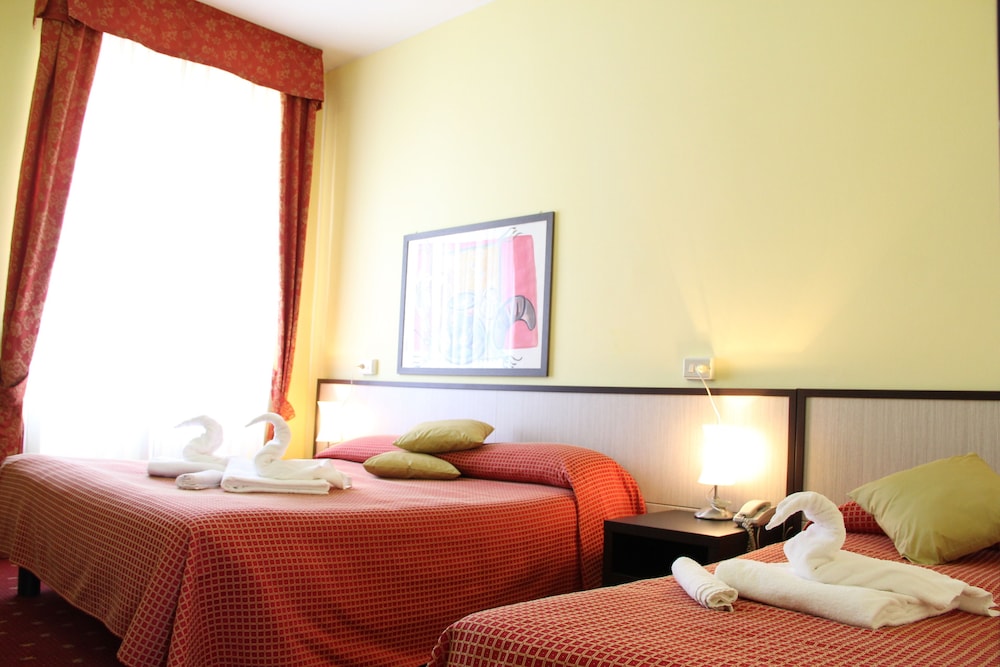 Hotel Lugano 9/28