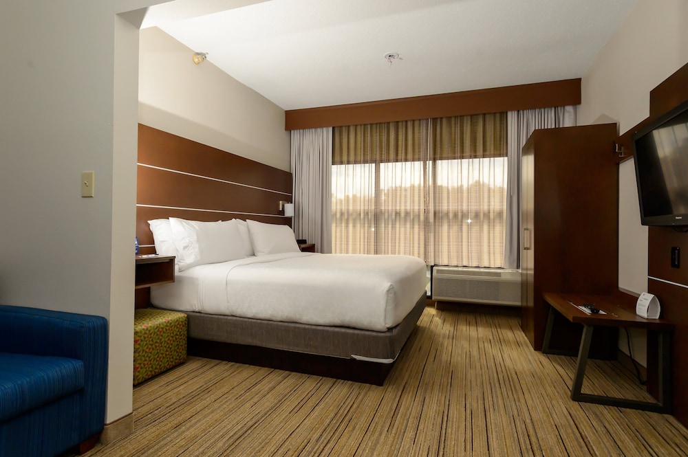 Holiday Inn Express Hillsborough Durham Area, an IHG Hotel 19/47