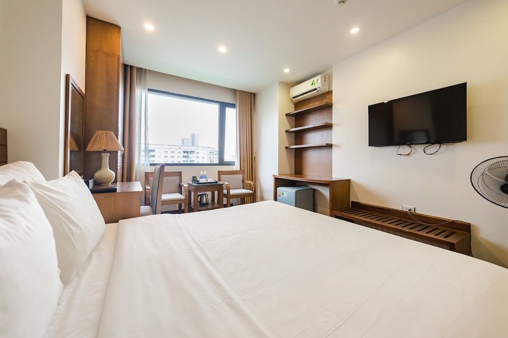 STUDIO, DOUBLE BED