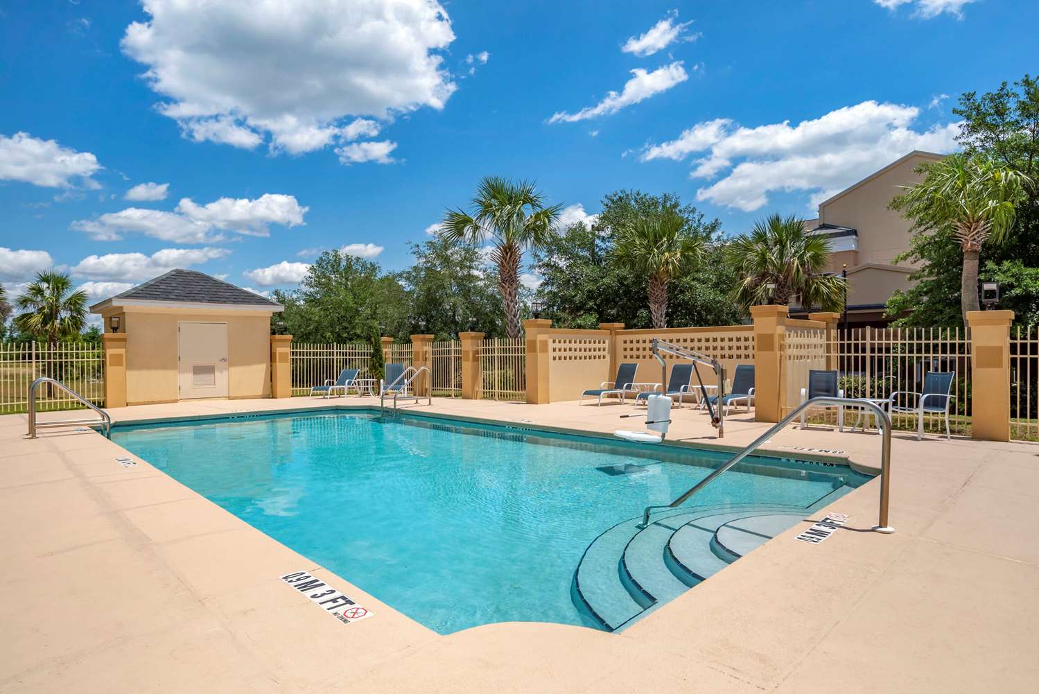 Comfort Inn & Suites Marianna I-10 38/38