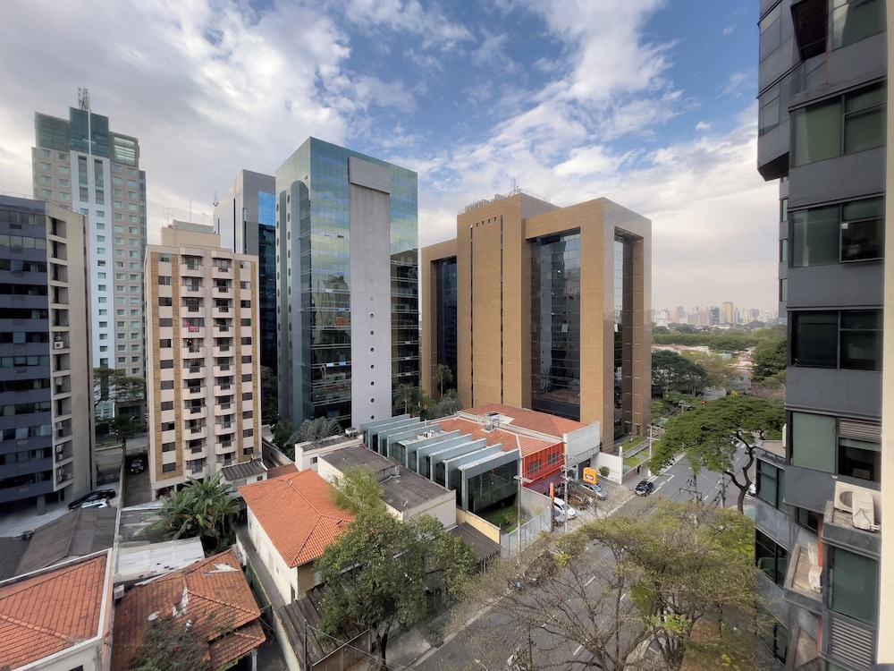 Estanplaza Nacoes Unidas 2/75