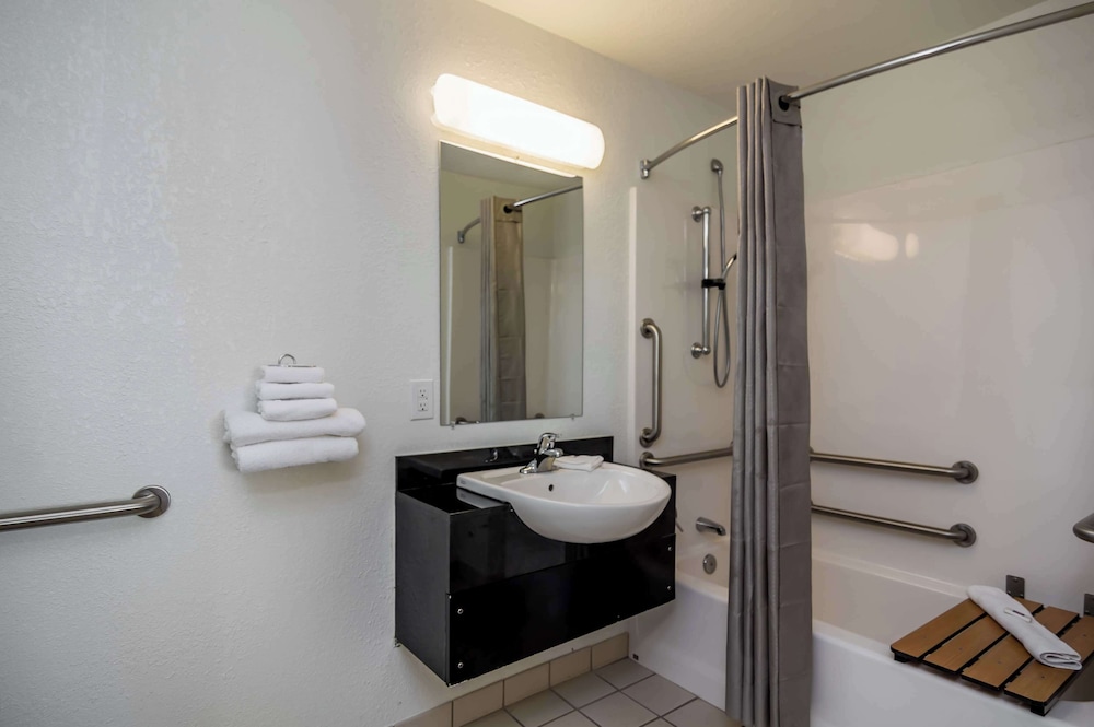 Motel6 Bellmead, TX - Waco 54/57