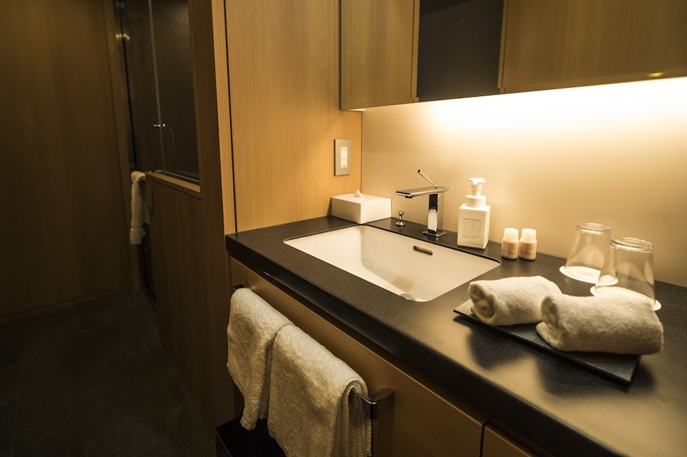 Kyoto Shijo Takakura Hotel Grandereverie 50/50
