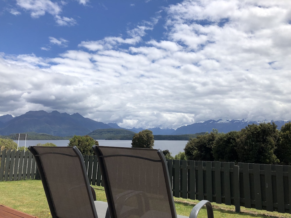 MANAPOURI LAKEVIEW MOTOR INN 62/69