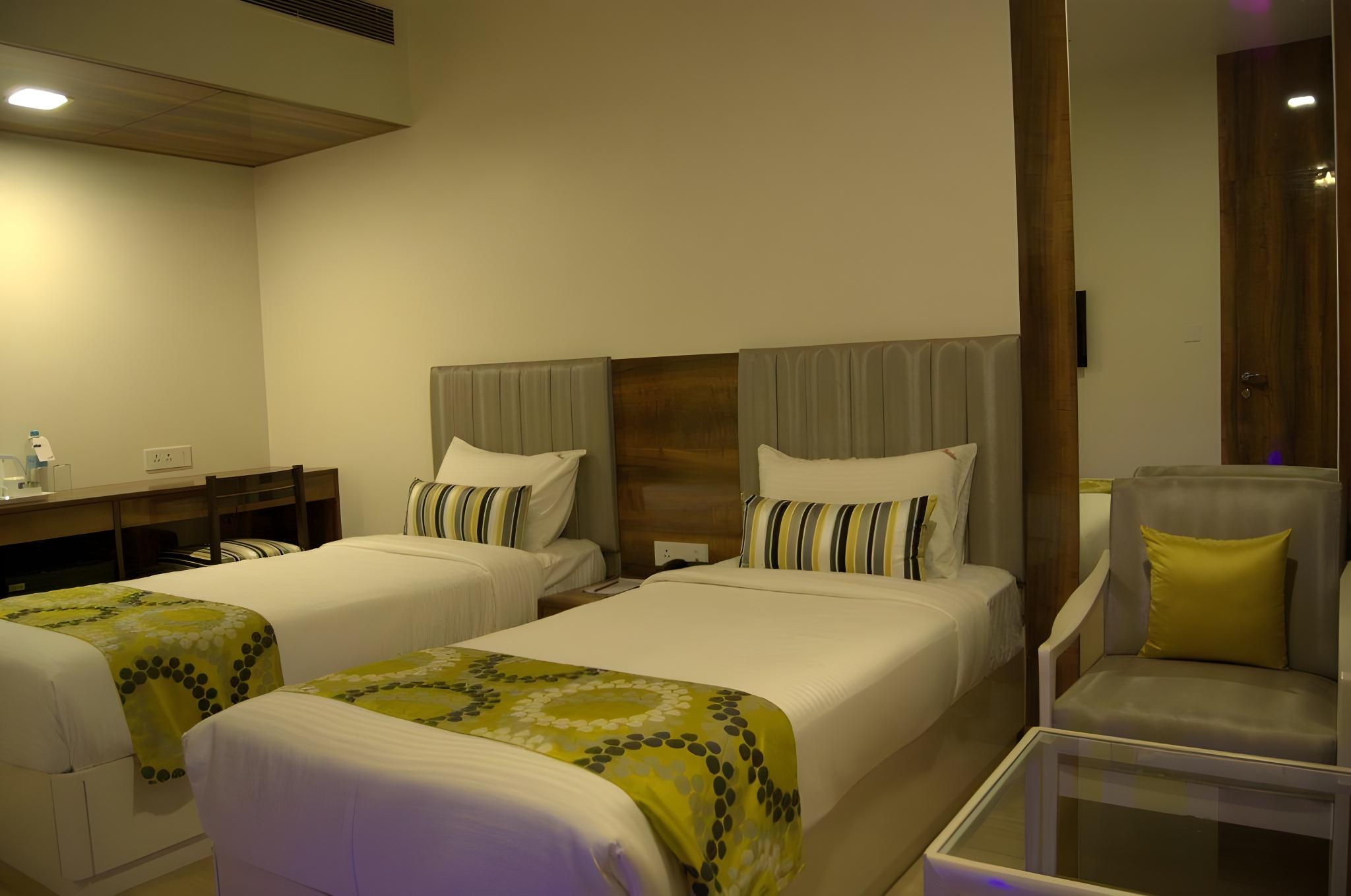 Semi Room, Type A, Deluxe, 2 Semi Double Beds، Hotel Hardeo 3/3