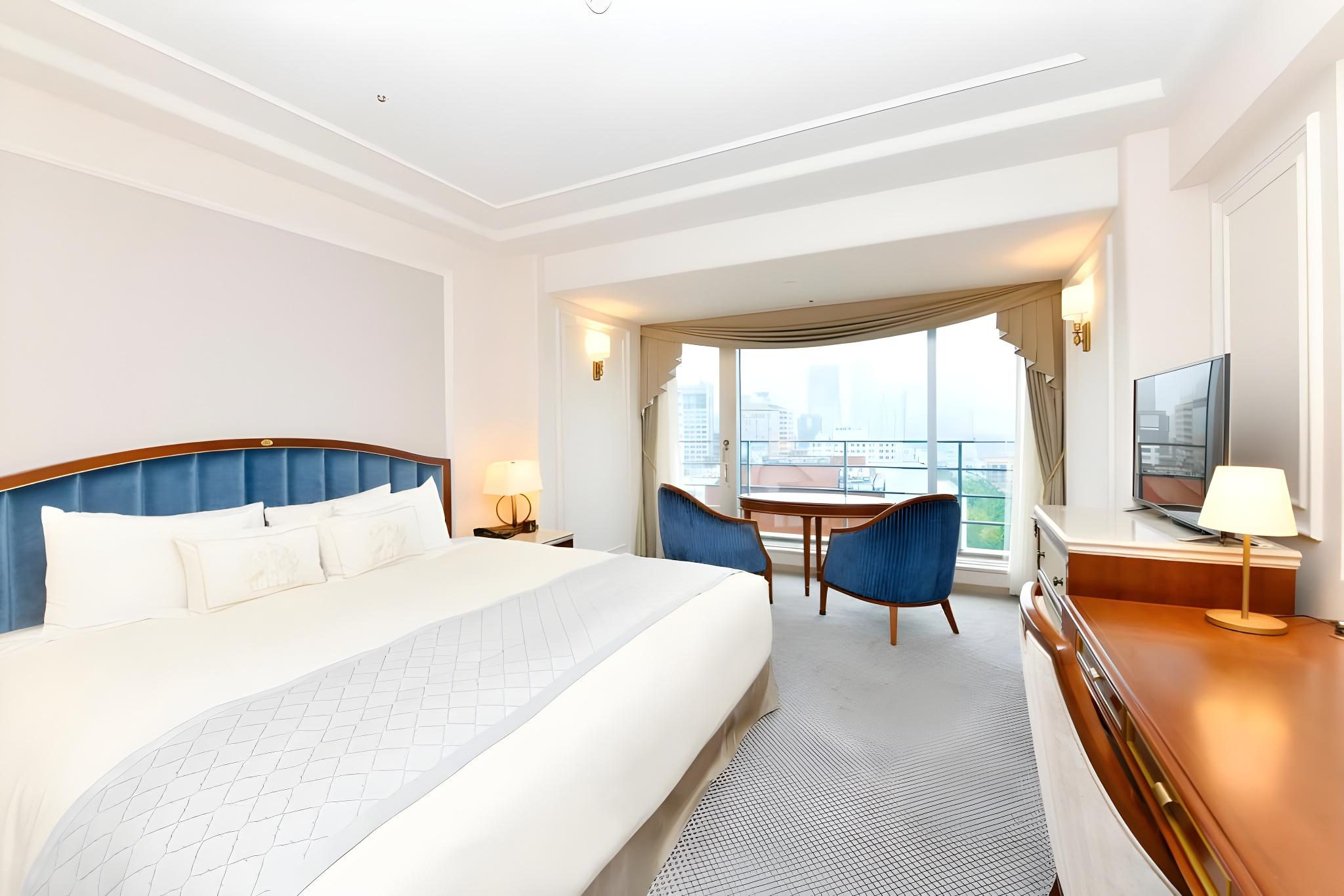 Tower, Double Bed, Bay Side, Superior Floor