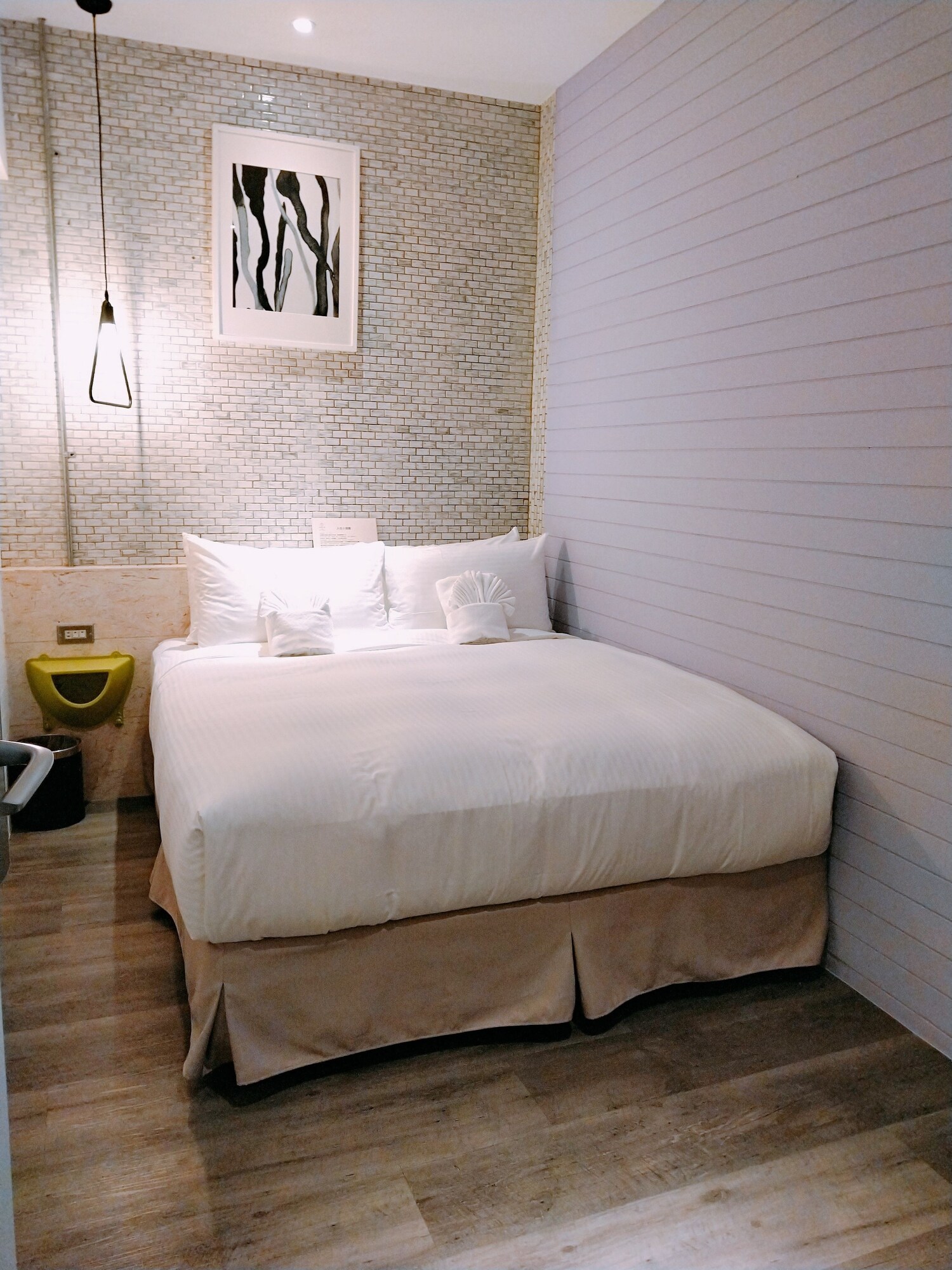 STANDARD, DOUBLE BED