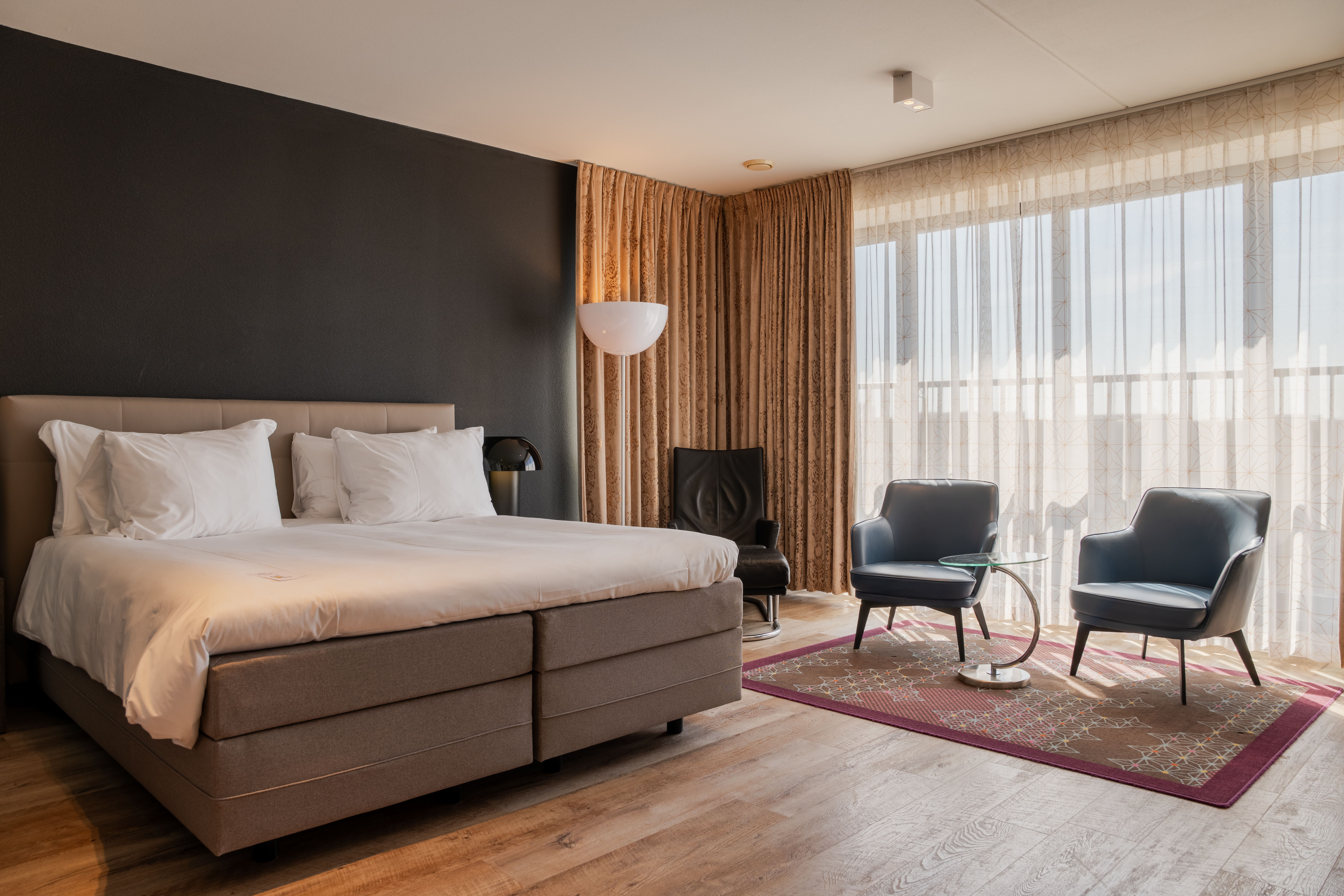 Standard, Twin Beds
