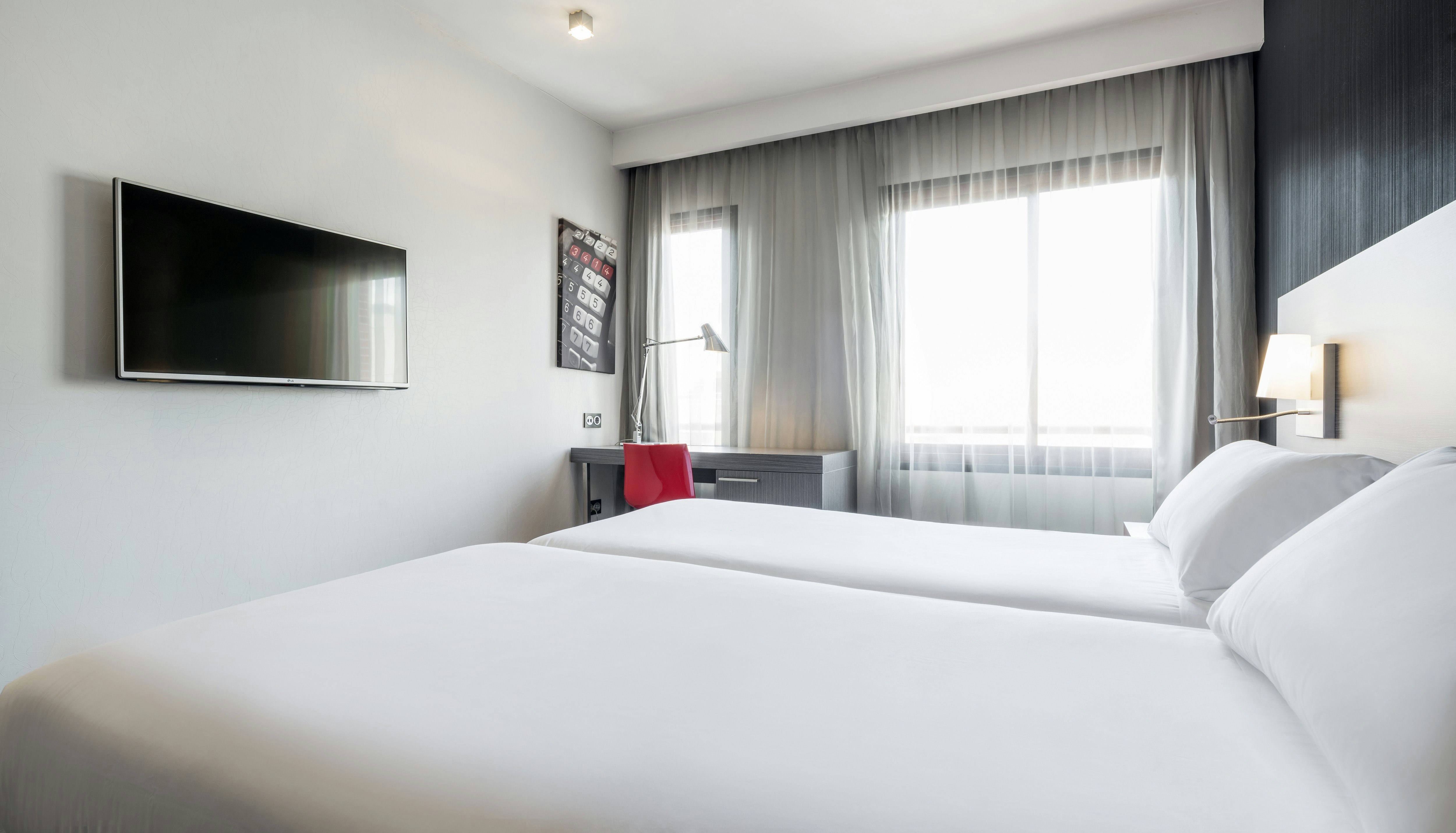 Ilunion Suites Madrid 6/26