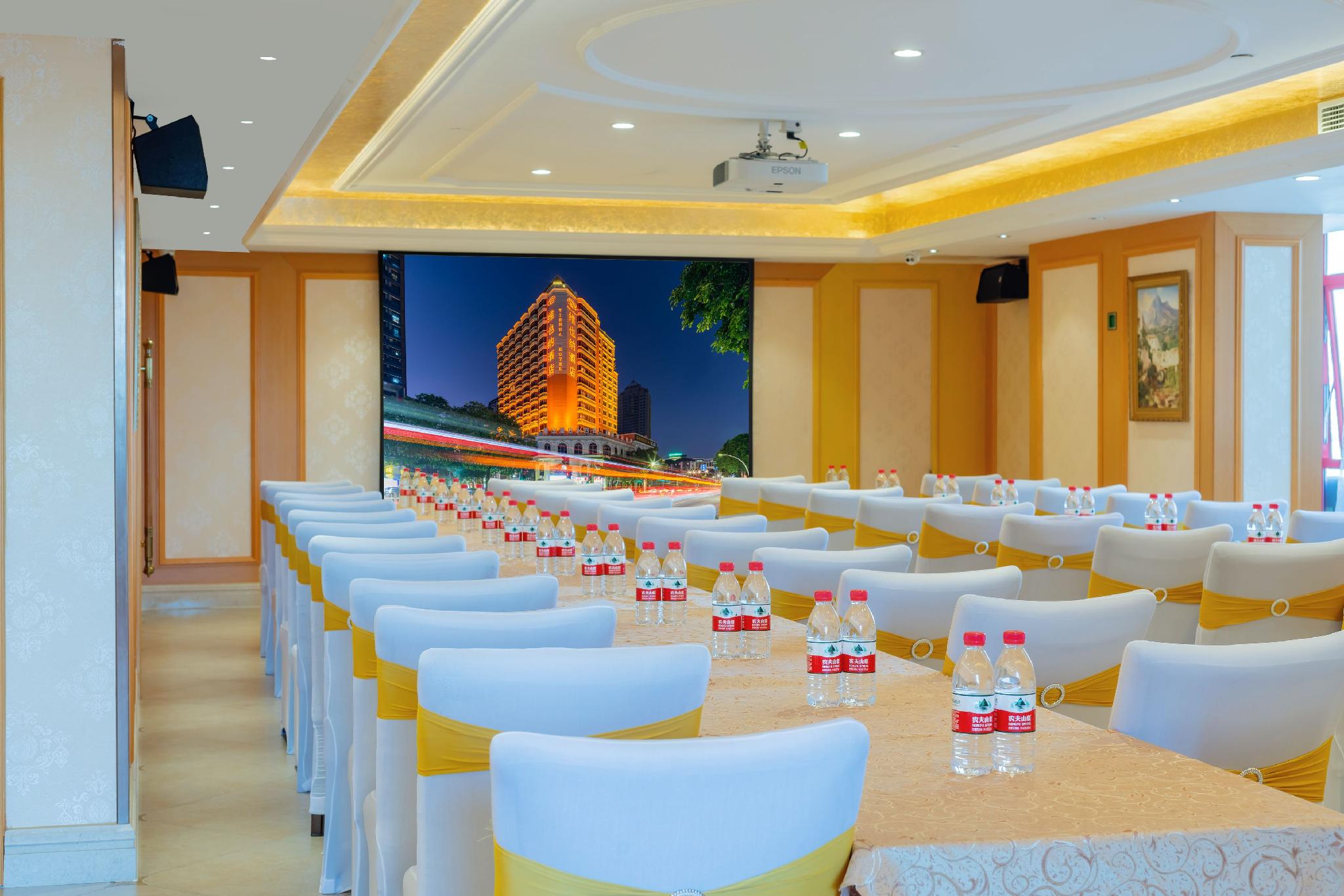 Vienna Hotel (Guangdong Zhongshan West District Hotel) 45/47