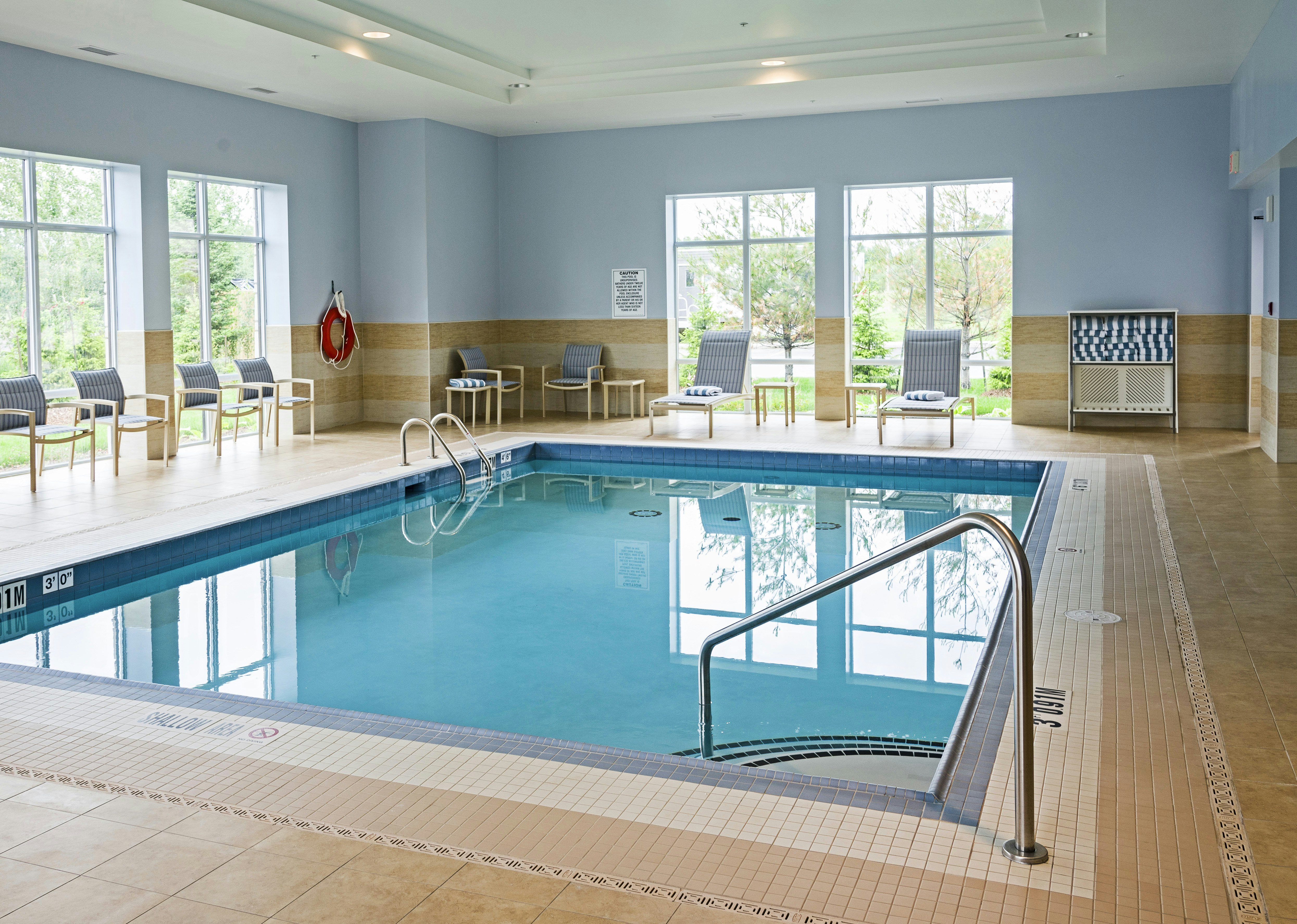 Hampton Inn by Hilton Ottawa Airport 13/26