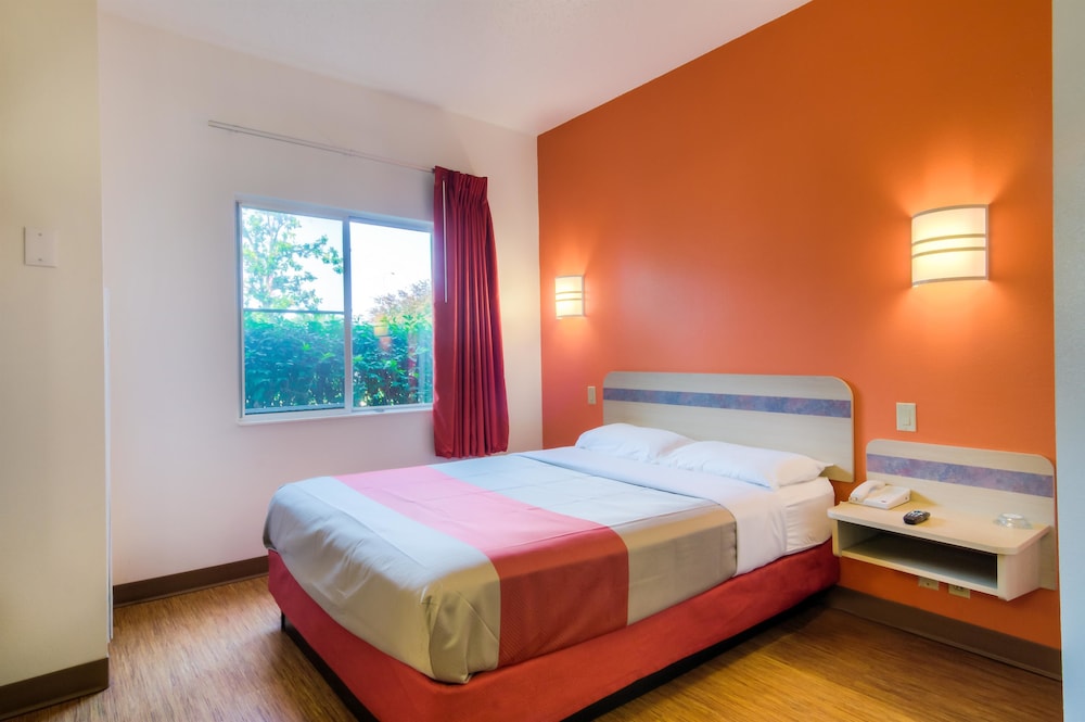 Motel6 Owensboro, KY 27/50