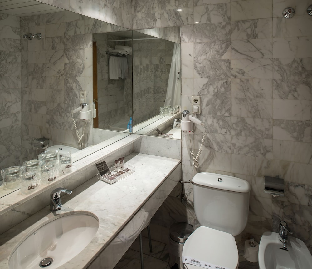 Catalonia Albeniz Hotel 11/55