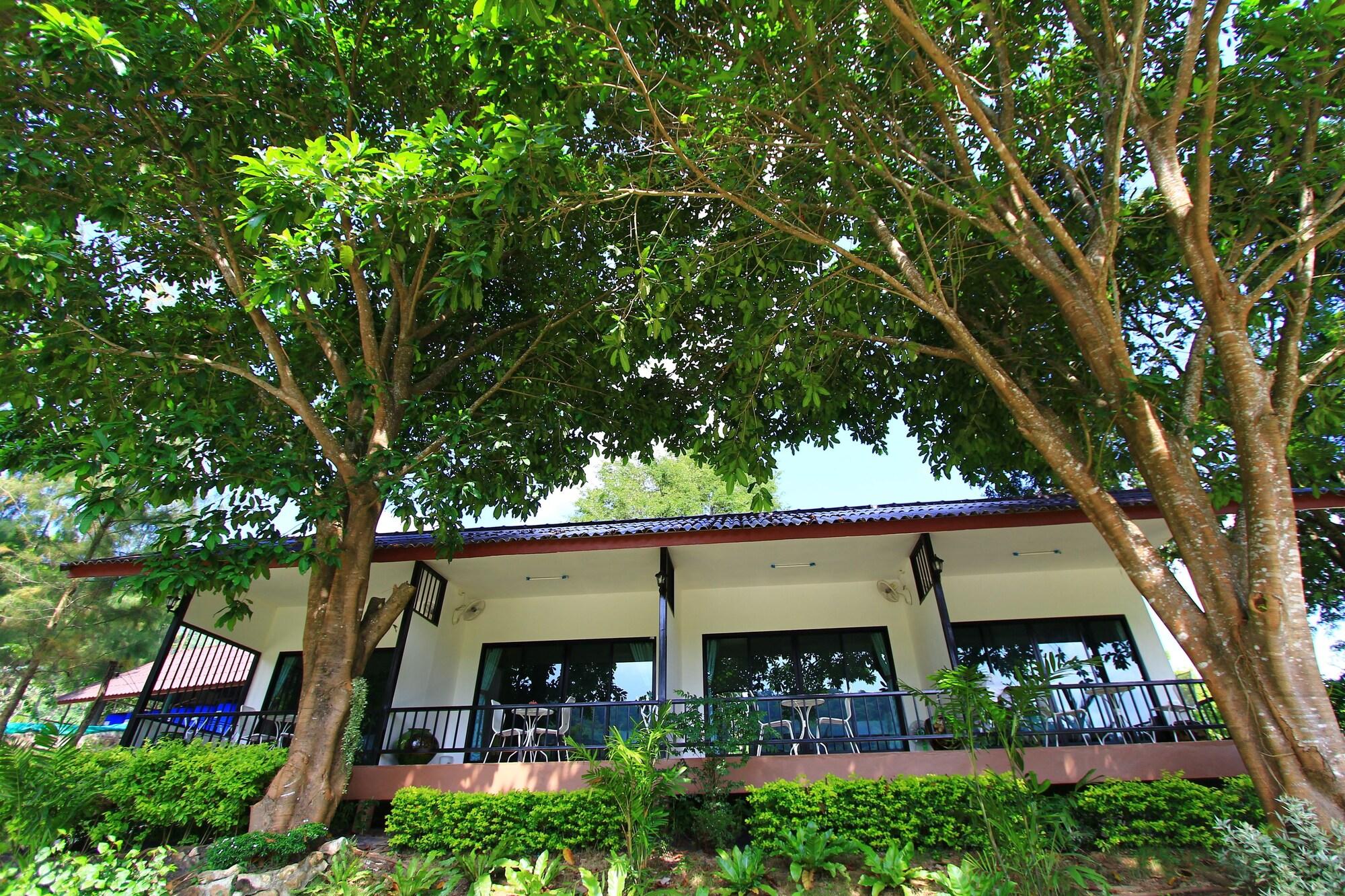 Silver Garden Resort 3/50